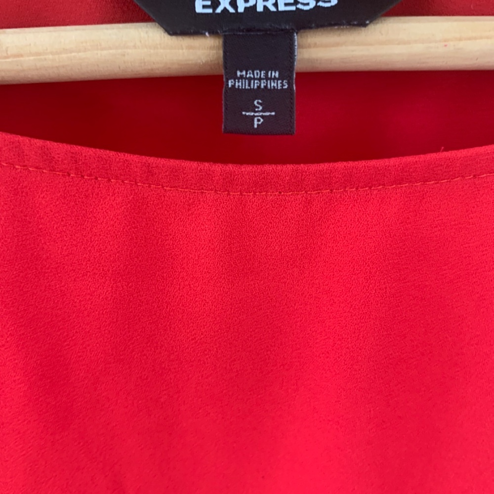 Express Small Petite Cherry Red Ruffle Top - Picture 3 of 4